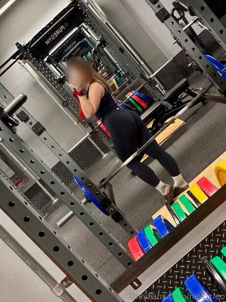 Nickixleo model nude images