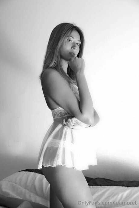 Luamoret naked actress images