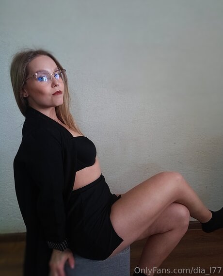 Dia L77 model pretty picture