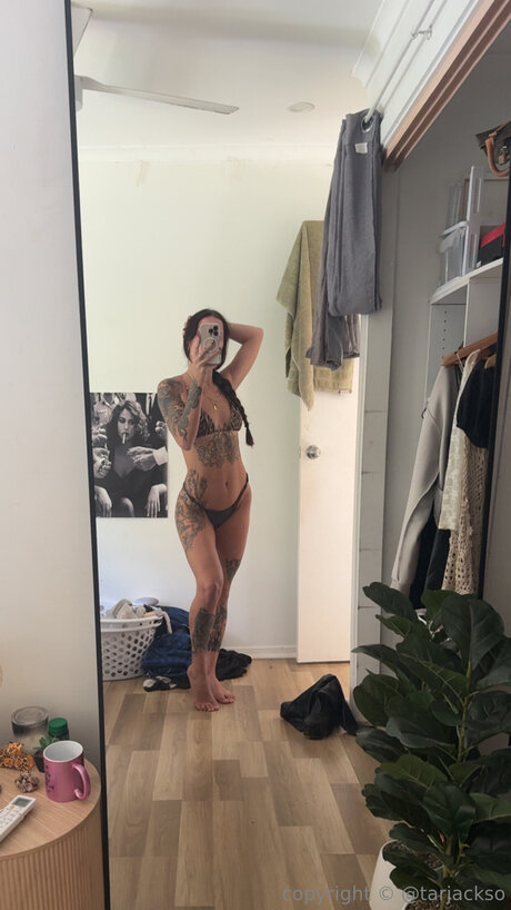 Taragracex star erotic picture