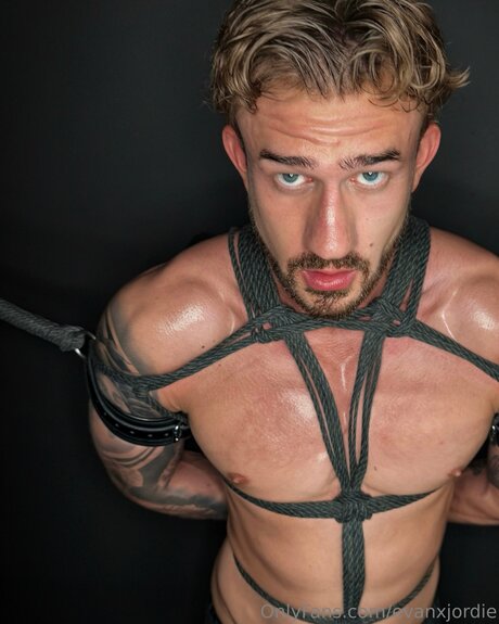 Evanxjordie star porn photo