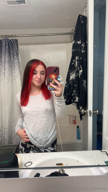 Red W star adult image