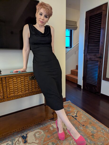 Clawqueen exclusive star pics