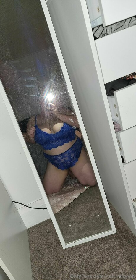 Naturalboob star exclusive photos