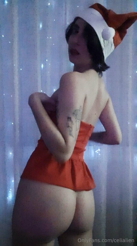 tanned onlyfans top photo