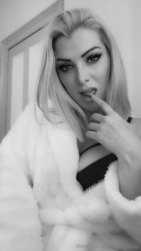 Sensualmassagebybb star nudes pic