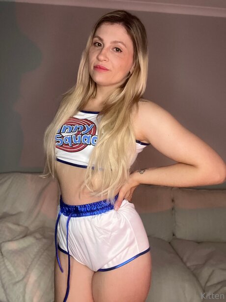 Skitzz pretty model gallery