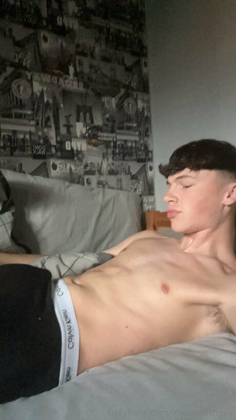 Lewisboothyvip Profile pic