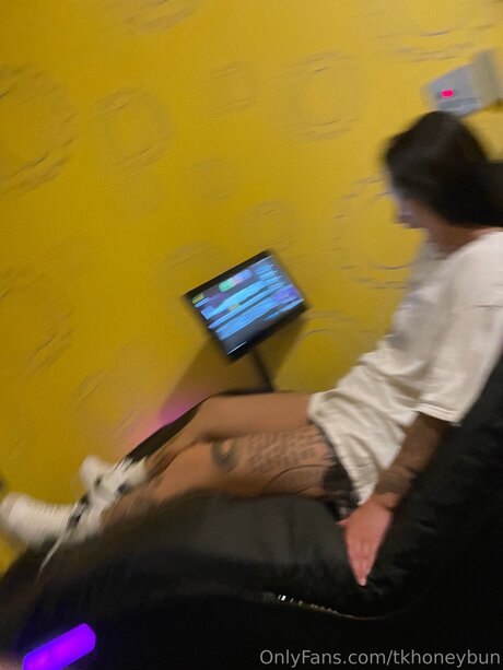 Tkhoneybun hot pornstar picture