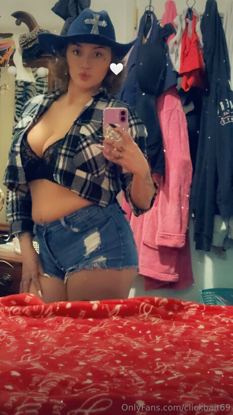 Clickbait69 star nude pic