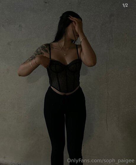 Soph Paigee sex model pic