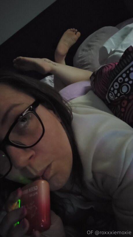 Roxxxiemoxie model photo