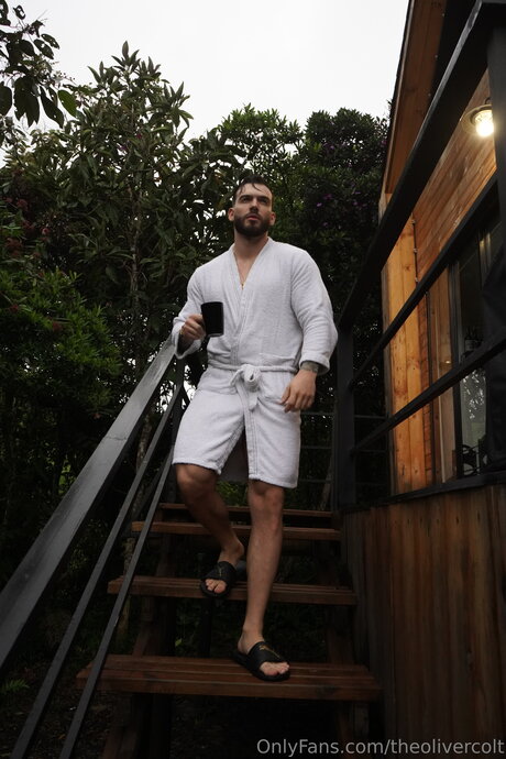 Theolivercolt model nude pictures