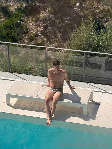 Yeribluexx sexy actress img