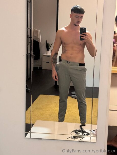 Yeribluexx naked actress pics