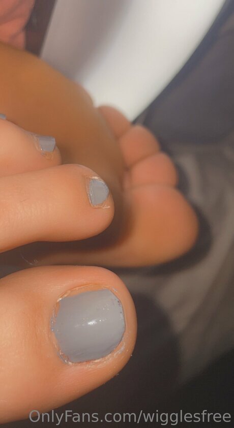 Wigglesfree model exclusive photo