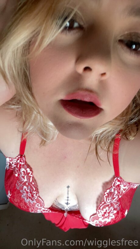 Wigglesfree pornstar exclusive photo