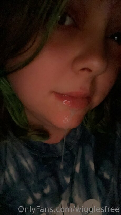 Wigglesfree erotic model galleries