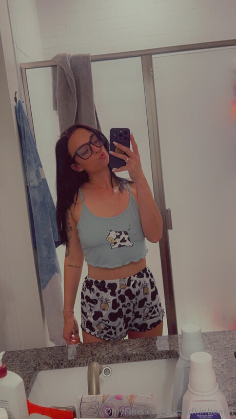 Lifesafkinbeach model nice image