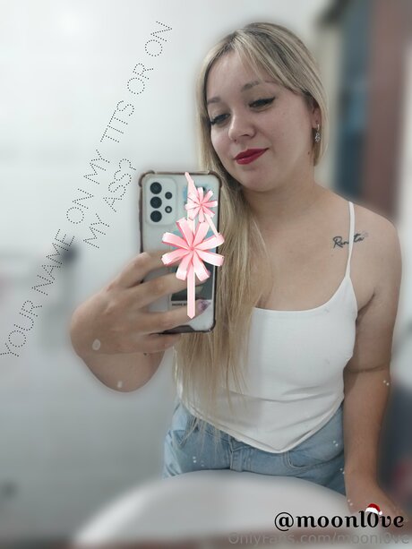 Moonl0ve sexy pornstar photos