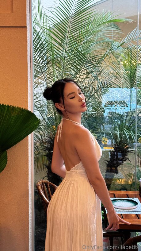 Liapetite perfect model photos