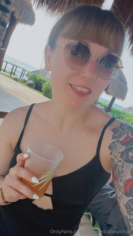 Alchemicalreaction model free picture