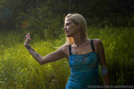True2lifechick model nude pics