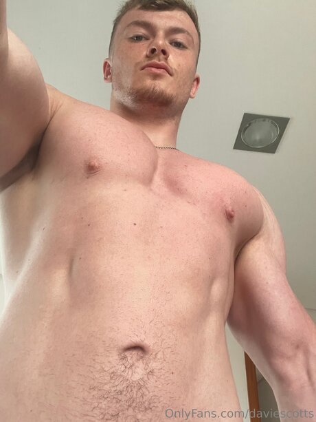 Fit Davie model pornographic photo