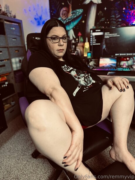 Remmyvip pornstar nude photos