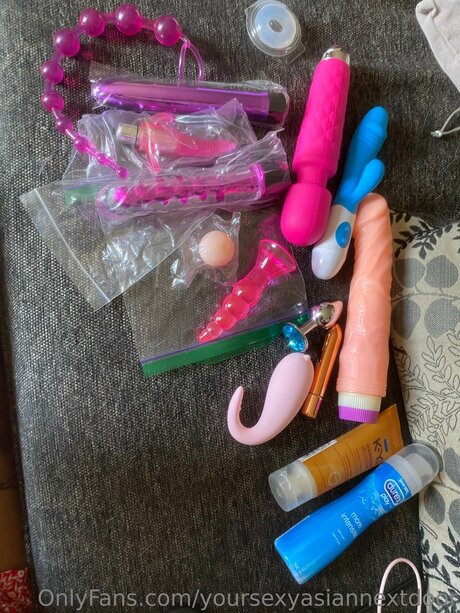 Yoursexyasiannextdoor art star image