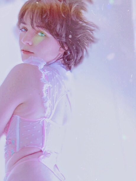 Meeklymara star adult pic