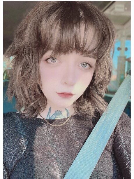 Meeklymara model nice images