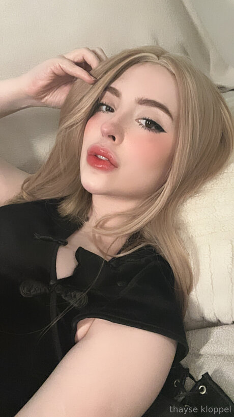 Thaysekloppel nude model img