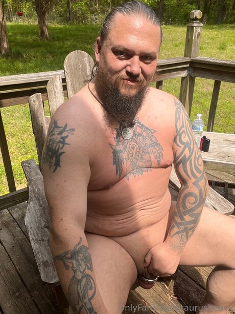 Taurusheavy model sexy pictures