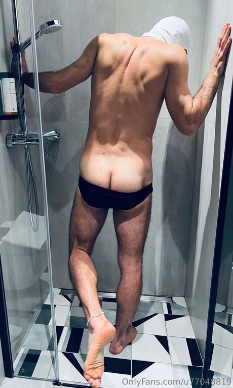 U77048819 naked pornstar photos