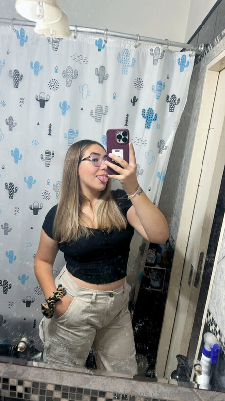 Bebediablita model perfect pics