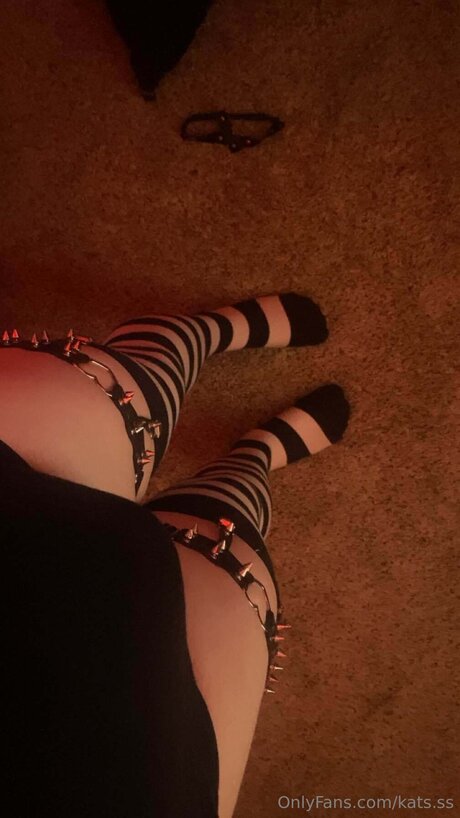 Kats Ss model nude picture