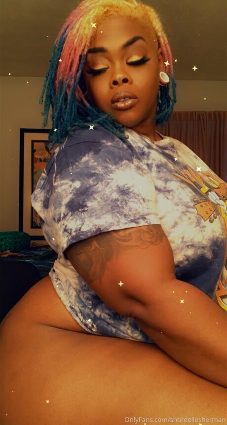 Shontellesherman pornstar nude img