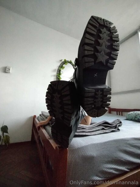 Dominannala model nude image