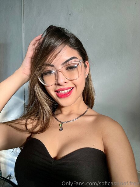 Soficastroof Free model top photos