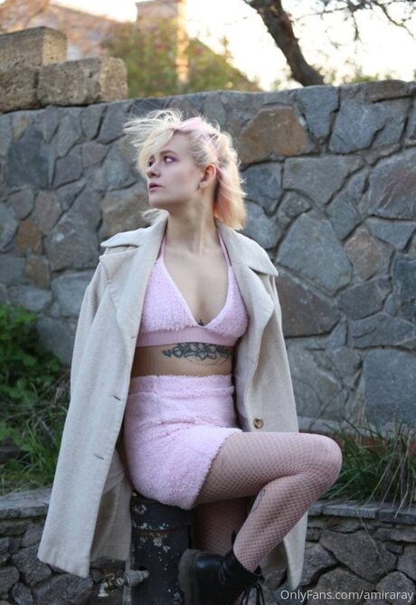 Jujuam pretty model image