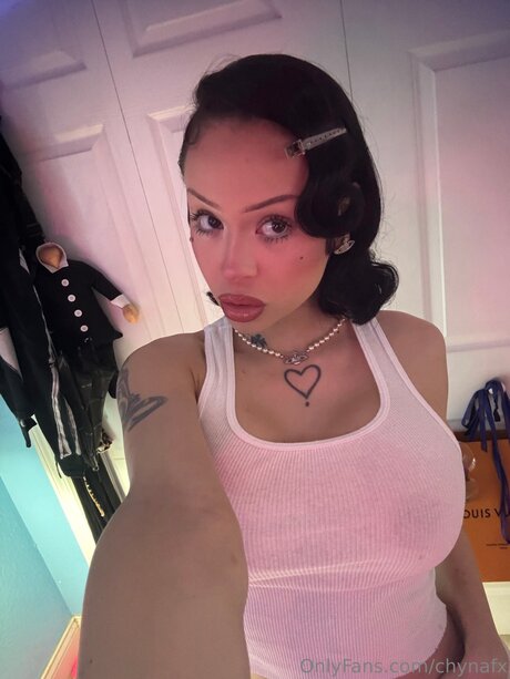 Iwantchyna star photos