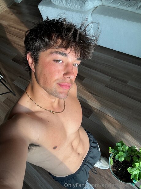 Andersonstorm model sexy photo