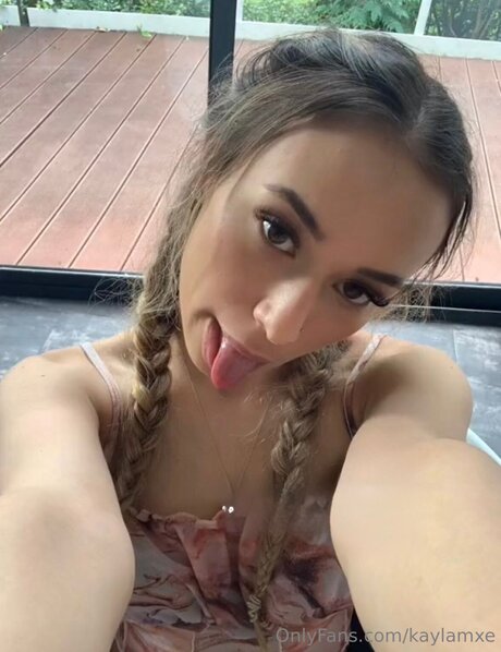 Kaylamxe art model photos