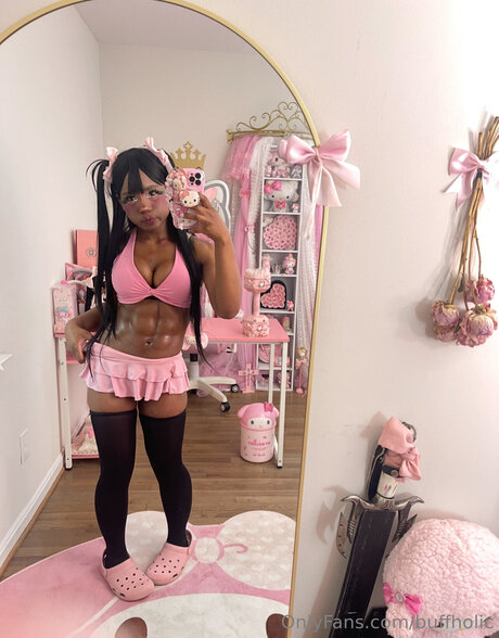 Buffholic nice actress photos