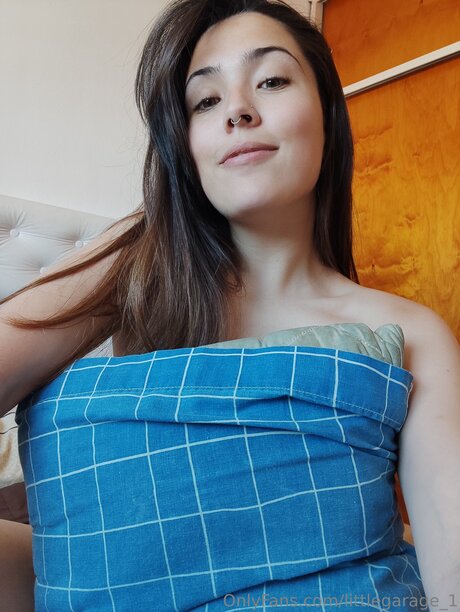 Kinkydaniela art model image