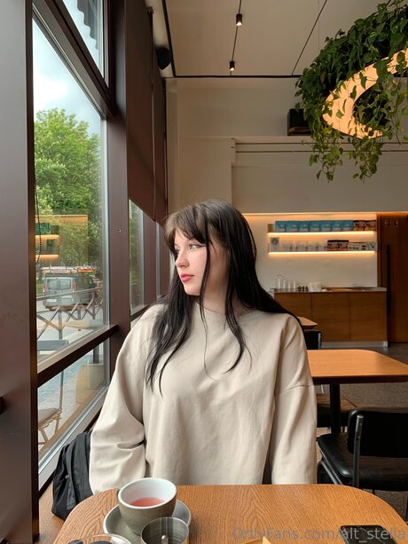 Alt Stella star hot picture