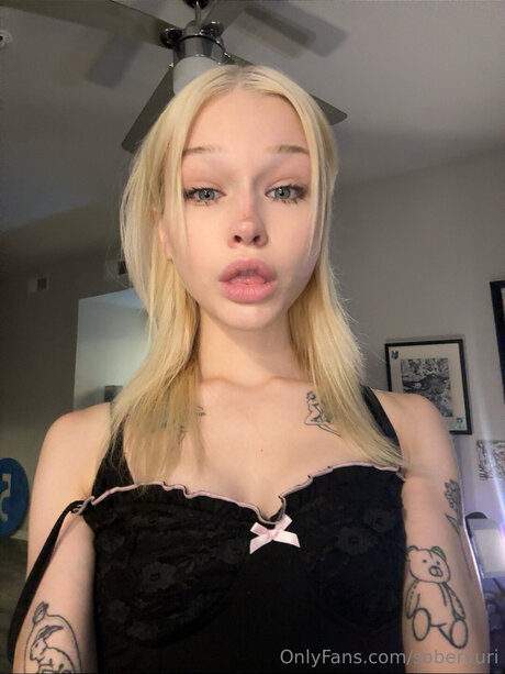 Soberyuri pretty model gallery