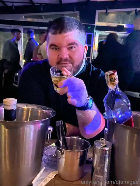 Djomigee model hd pic