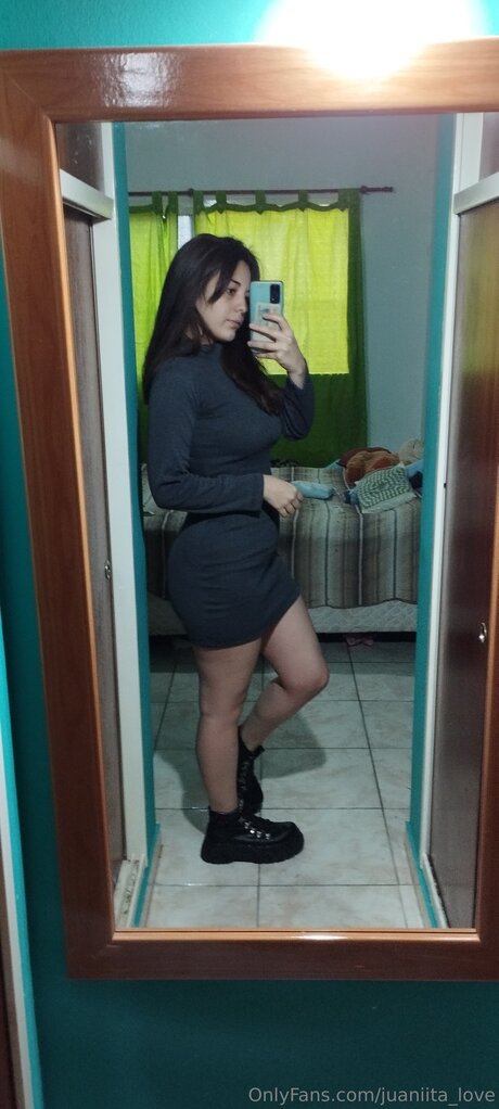 Juaniita Love perfect pornstar picture